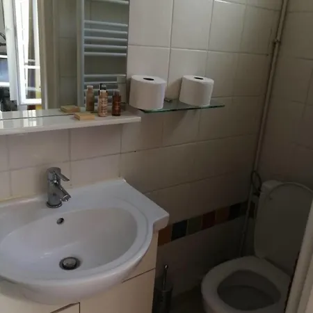 Apartment Near De
